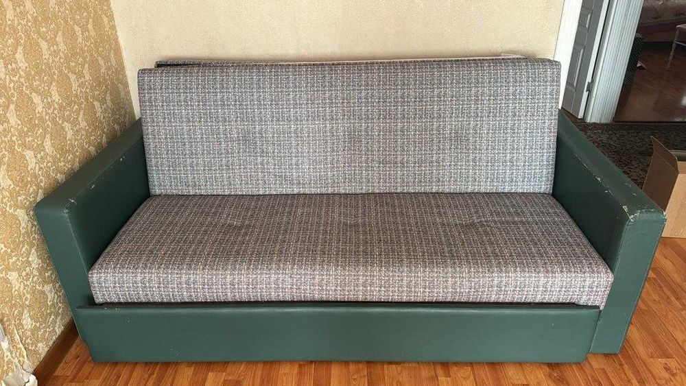 отдам диван бесплатно