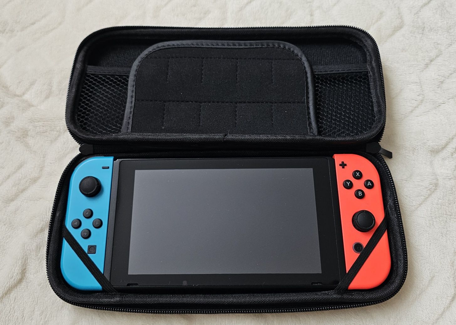Nintendo switch + Human fall flat и 128 GB памет
