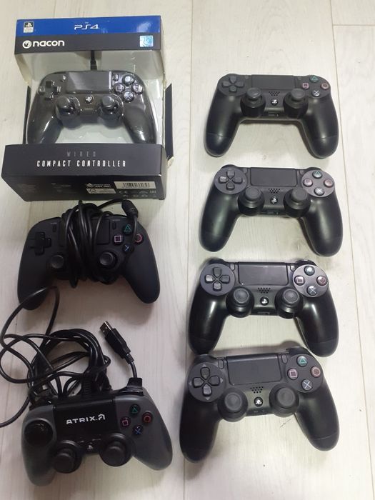 Vând joc Ps3 manete