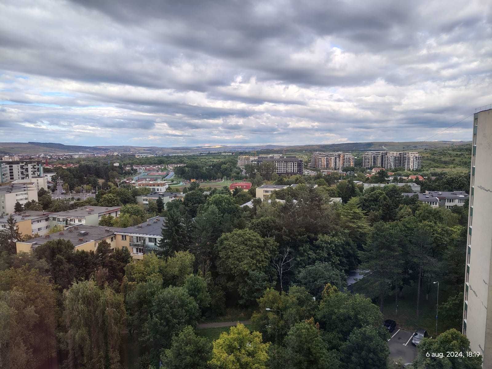 PF dau in chirie garsoniera pe Detunata zona Iulius Mall !
