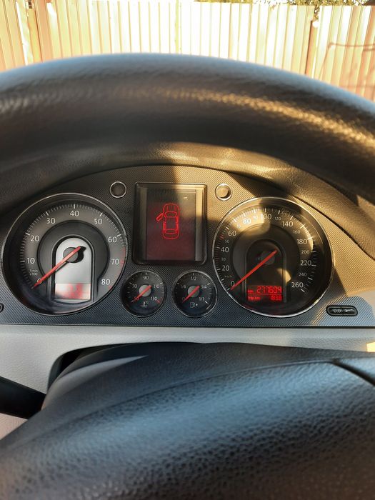 Vand Passat 1.6 benzina.an 2oo6