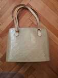 Geanta LOUIS VUITTON, impecabila, maxim 2 purtari.