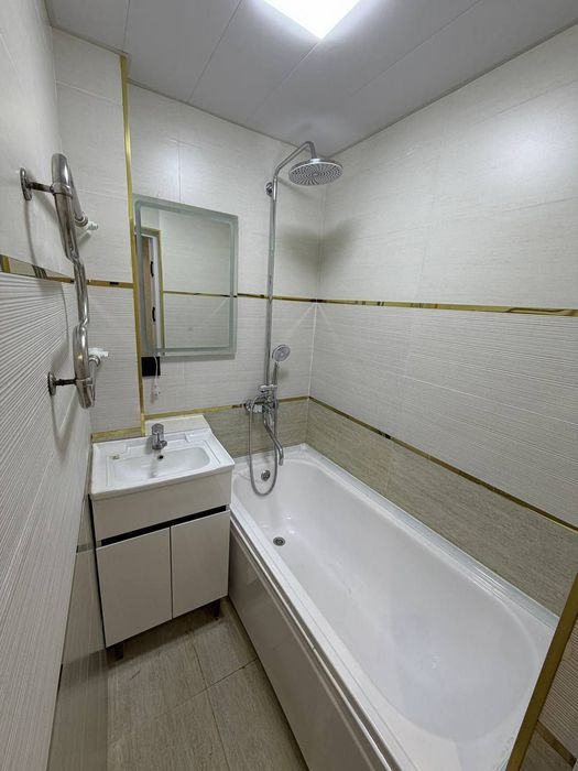 Квартира продаётся Чиланзар 23 квартал 3/2/4 меб тех фархадский