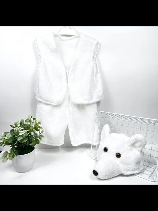 Продам новогодний костюм белый медведь