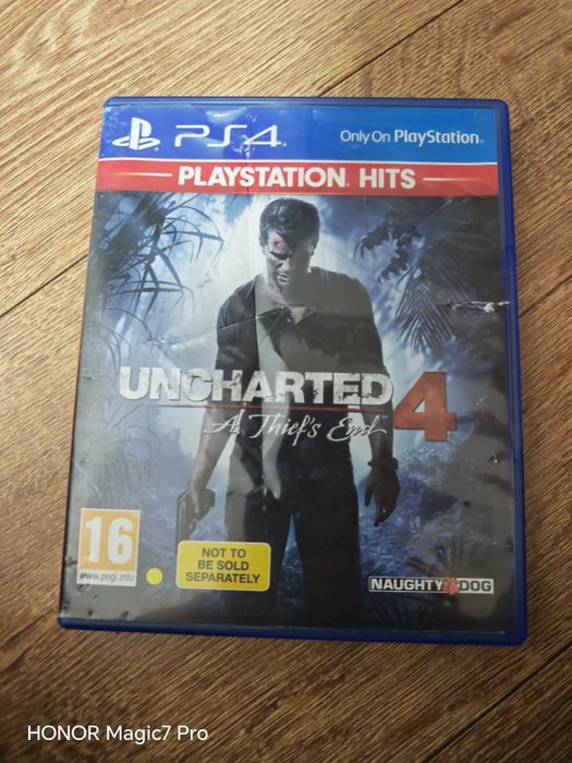 Vând PS 4 +statie încărcare manetă noua și jocuri