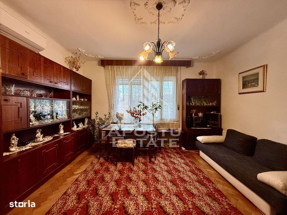 Apartament la casa 3 camere si garsoniera, curte, zona Ghirodei