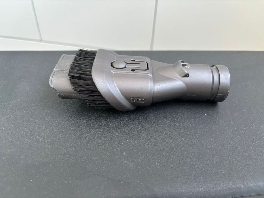 Продам пылесос Dyson V6