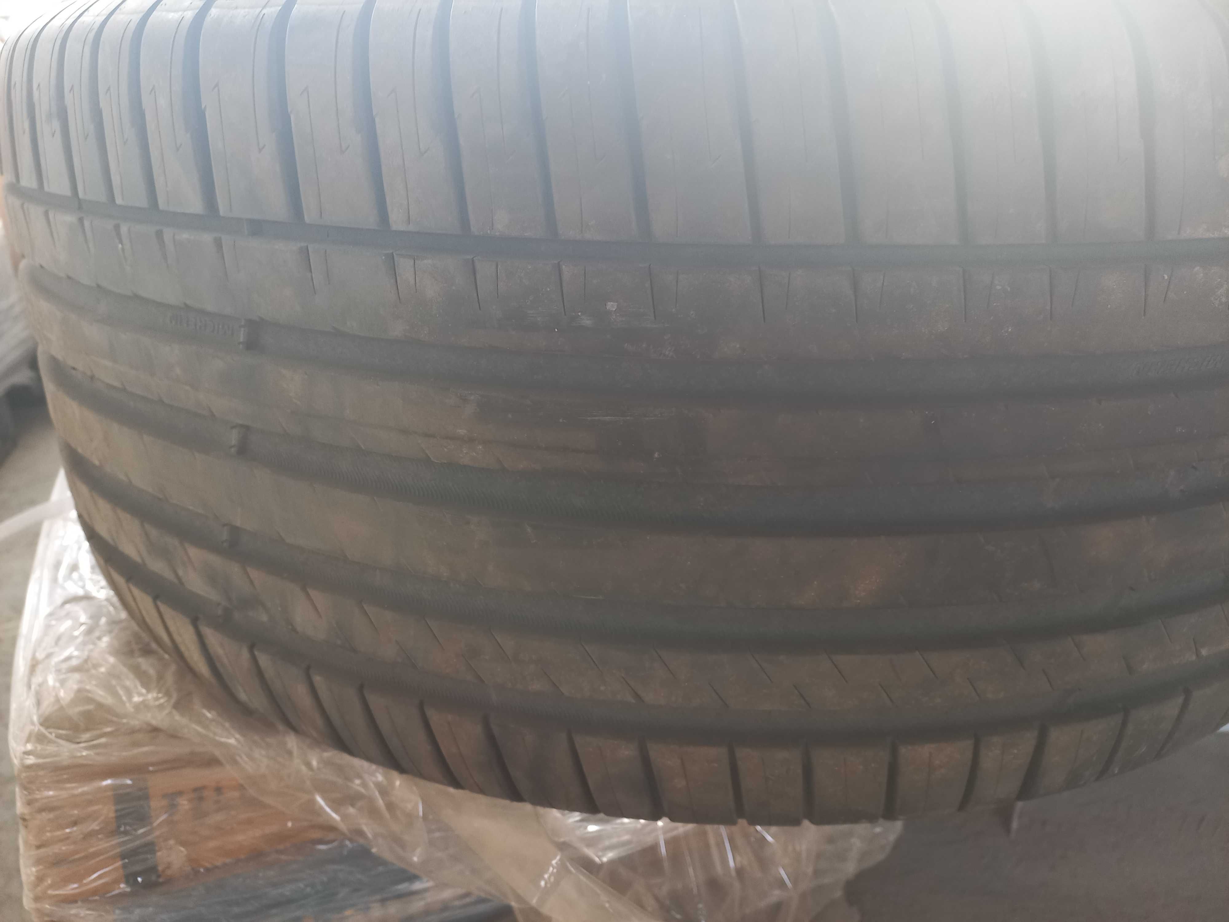 Гуми  Pirelli 285/40R21