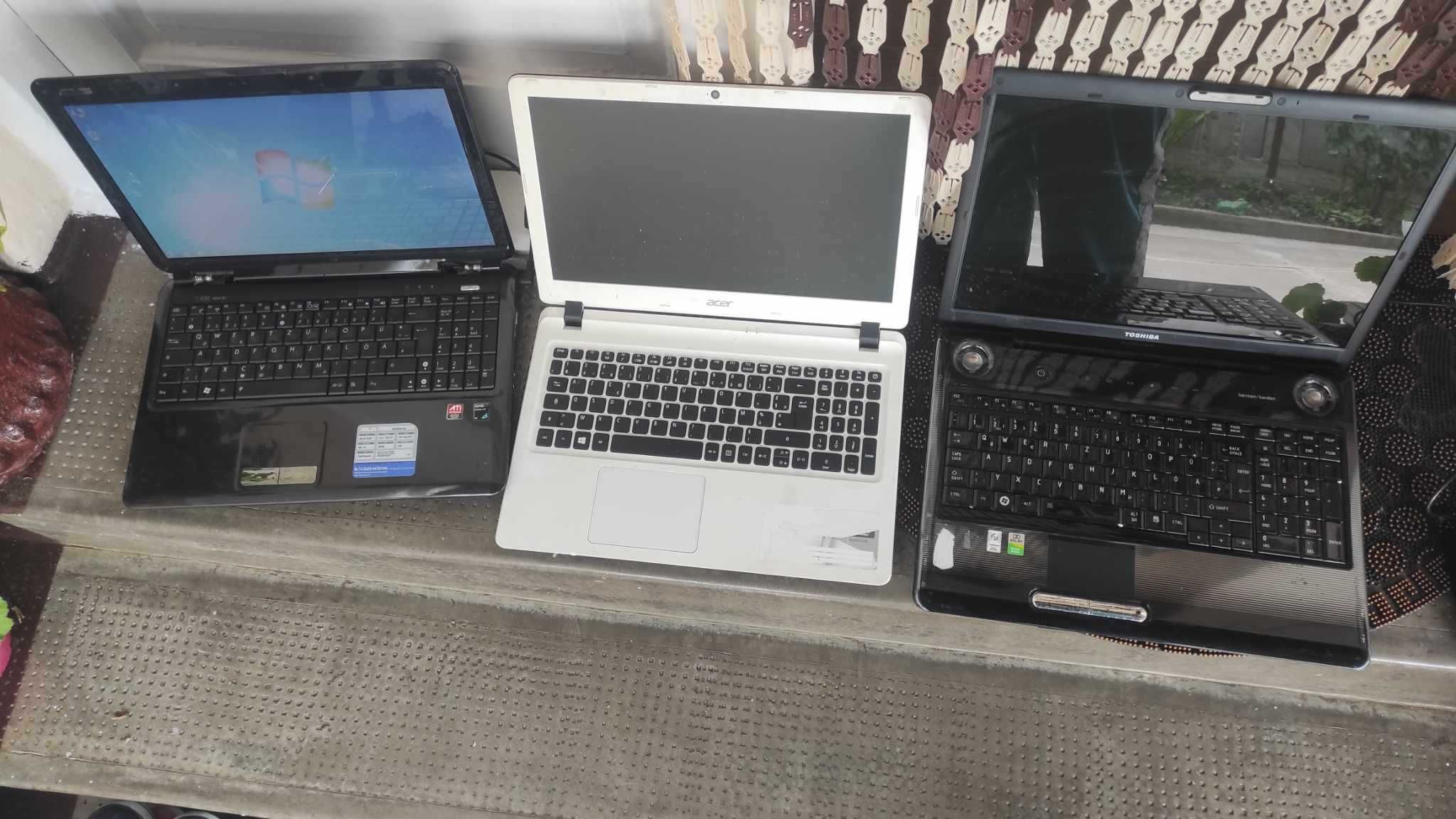 3 Laptopuri + Un Incarator HP