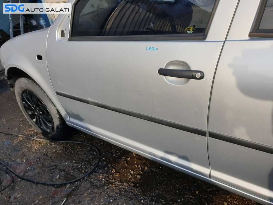 Usa Usi Portiera Portiere Stanga Fata Dezechipata VW Bora 1999 - 2005 Culoare LA7W
