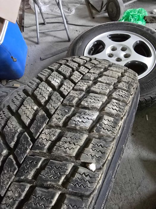 Оригинални джанти с гуми за Субару 205/70 R15