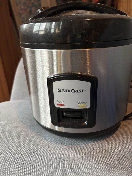 Aparat pentru gatit orez