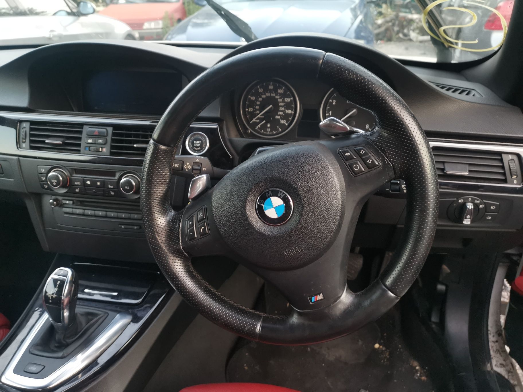 на части 335i e93
306кс n54 bmw e93 м пакет cic нави волан с пера