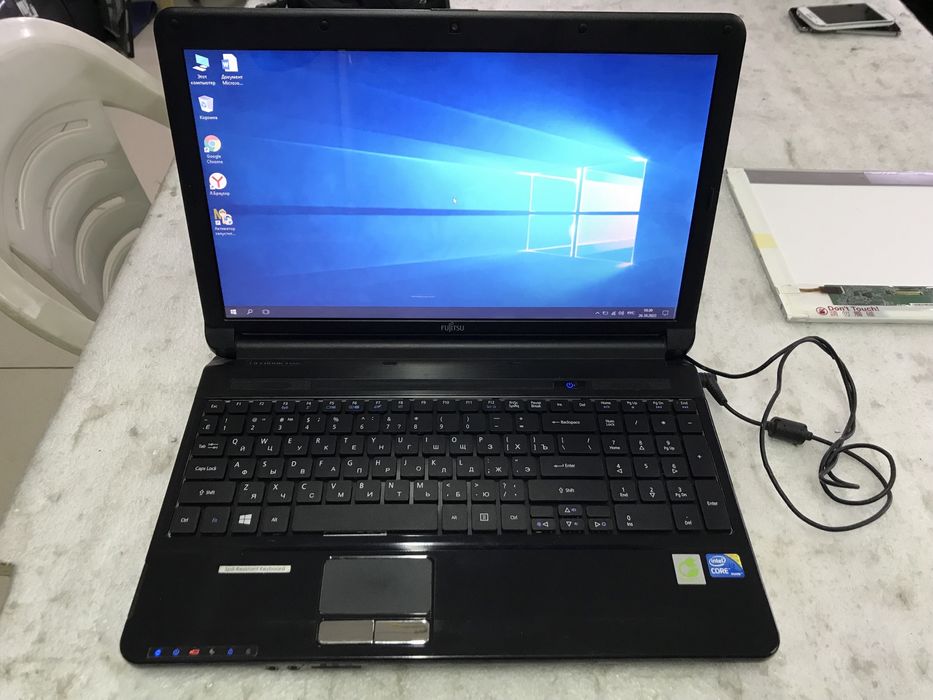 Нутбук fujitsu i3 проц