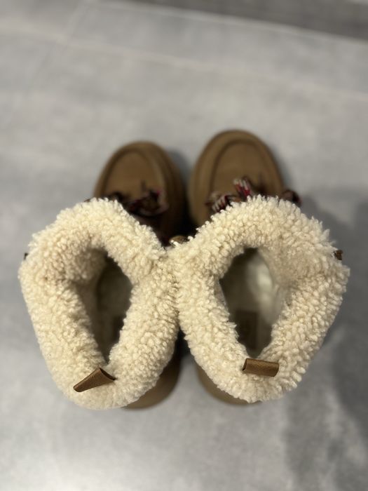 Ugg 2024, usor negociabil