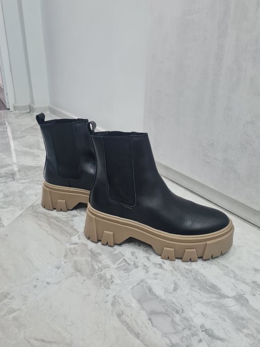 Боти от естествена кожа