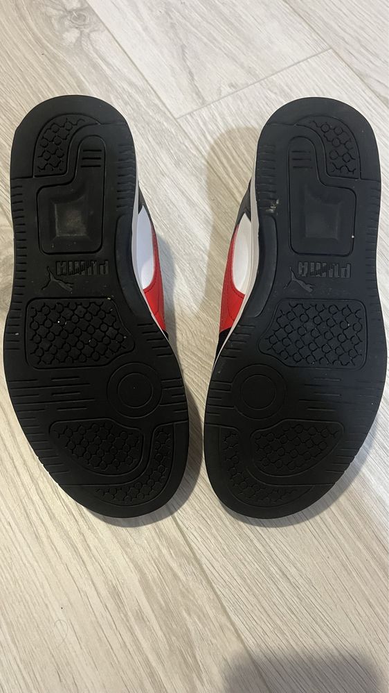 Adidasi Puma marimea 35, 21,5 cm originali