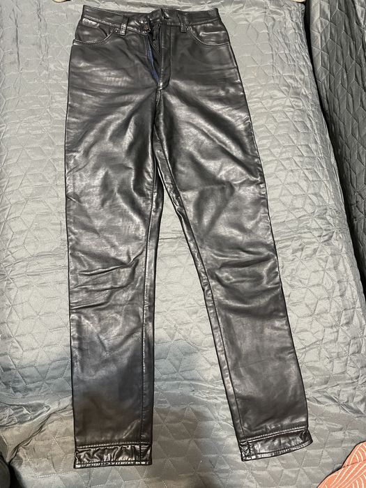 Geci si haine de dama