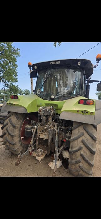 Tractor Claas Arion 530
