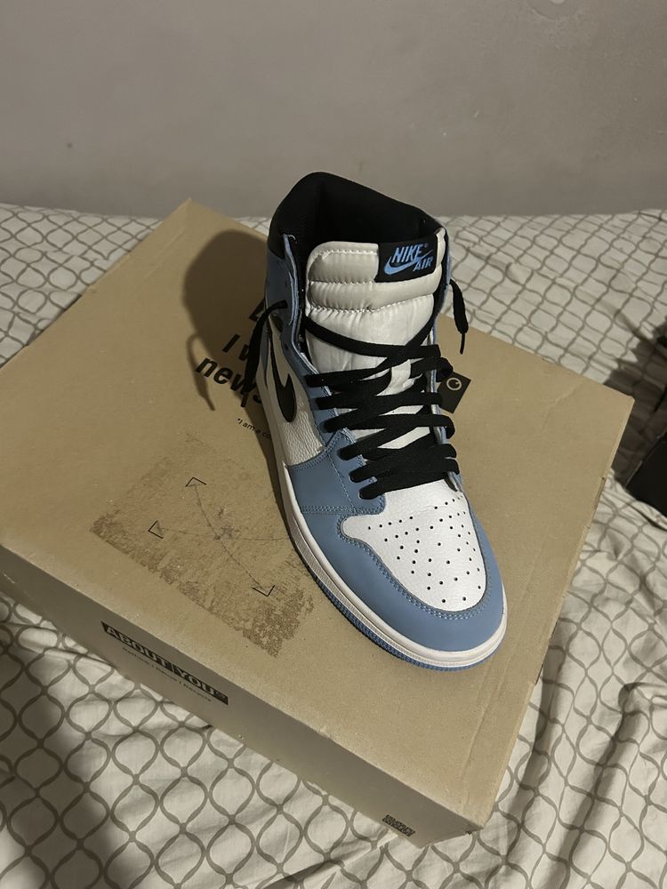 nike jordan 1 university blue