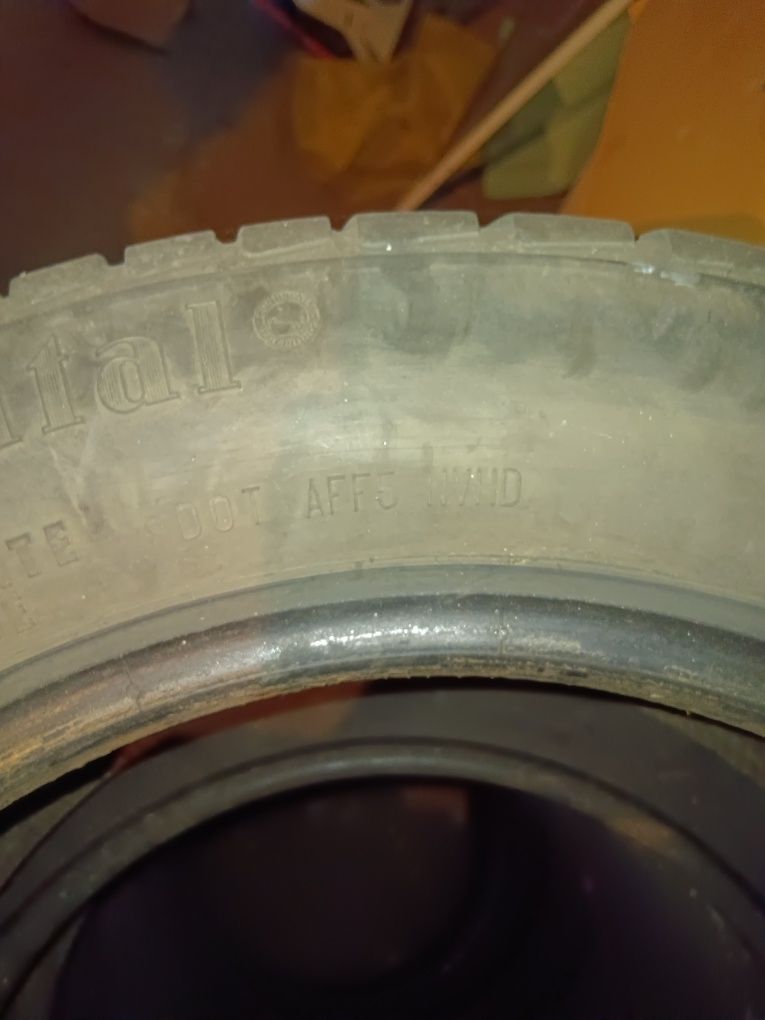 Гуми 185/60 R15.