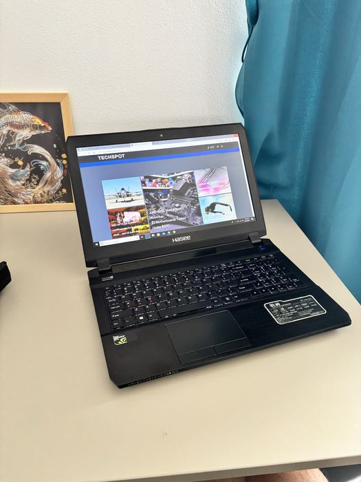 Laptop Clevo Gaming• i7-6820HK•placa video 6gb dedicat•16gb ram• 1,2Tb