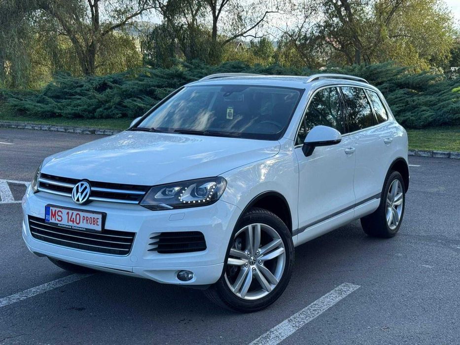 Volkswagen Touareg~2013~3.0 TDI~245 cp~Euro5~Bi-Xenon~Piele~Navi~Rata