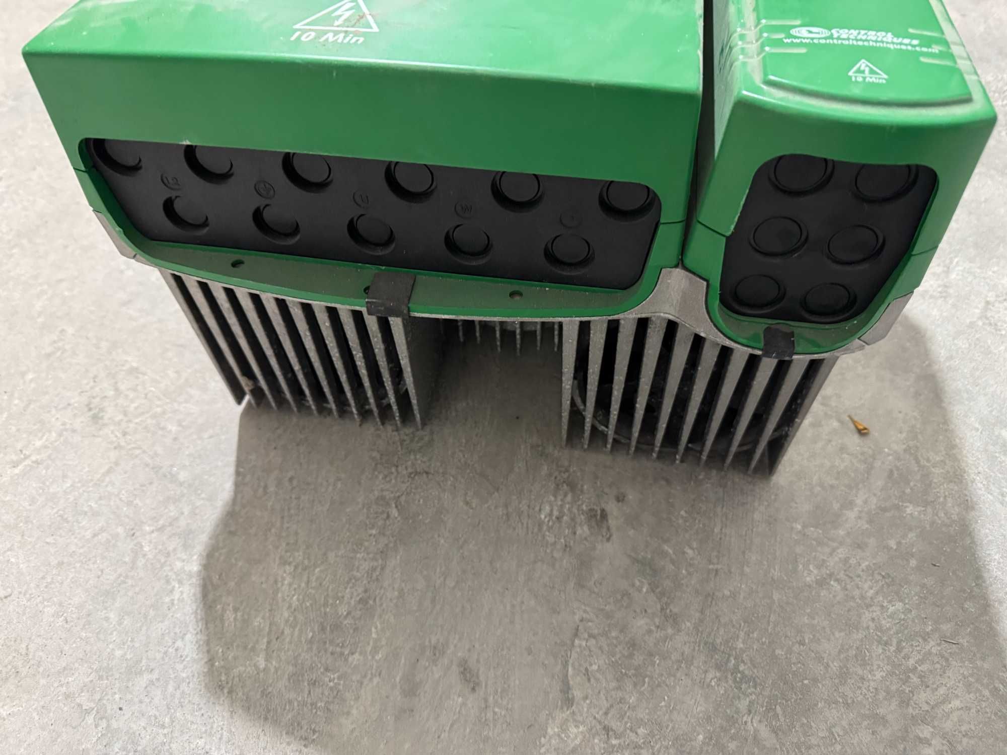 Управление / INVERTER 22KW - UNI3403
