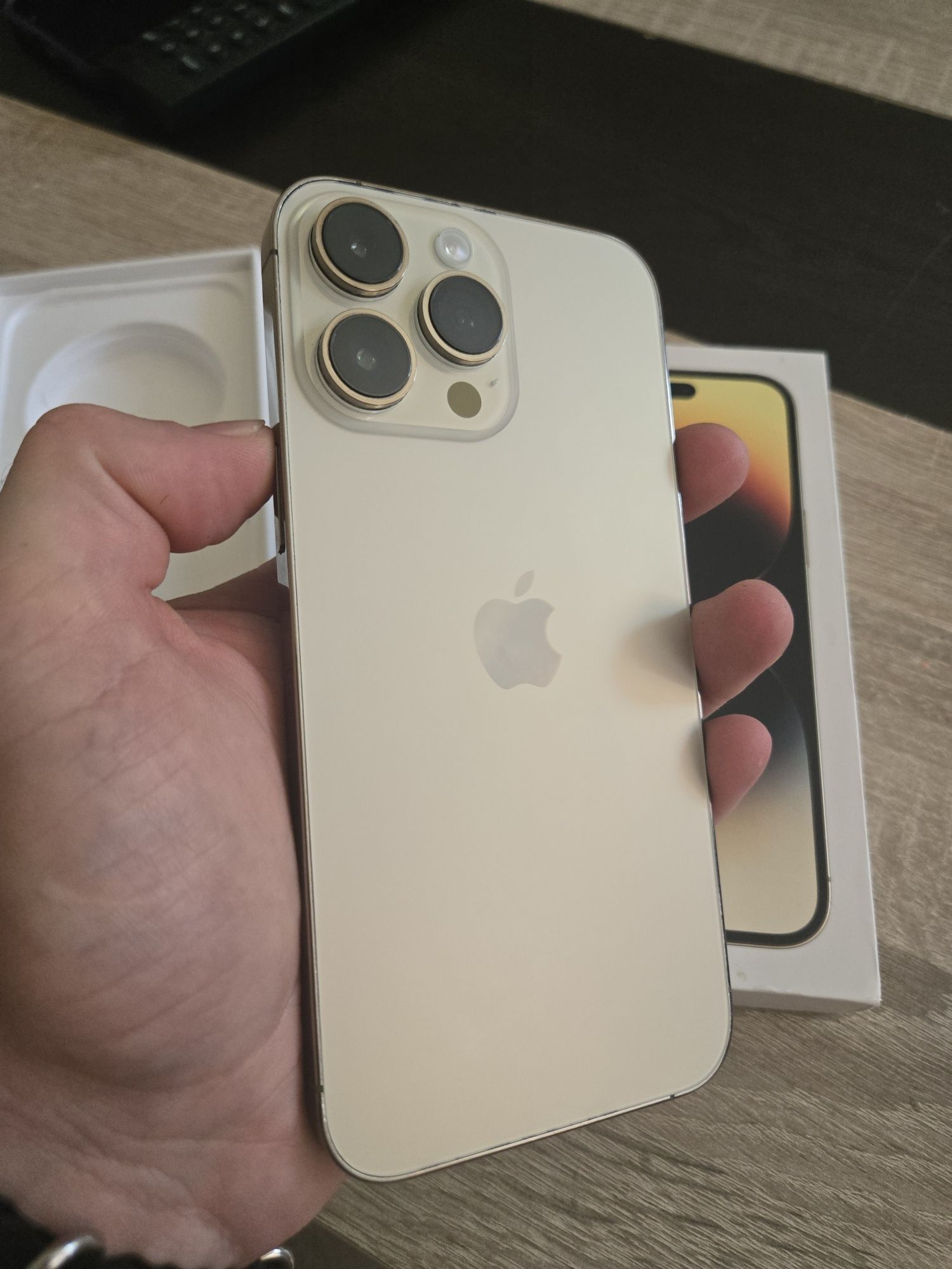 iPhone 14 Pro Max 512GB 

Продавам iPhone 14 Pro Ma