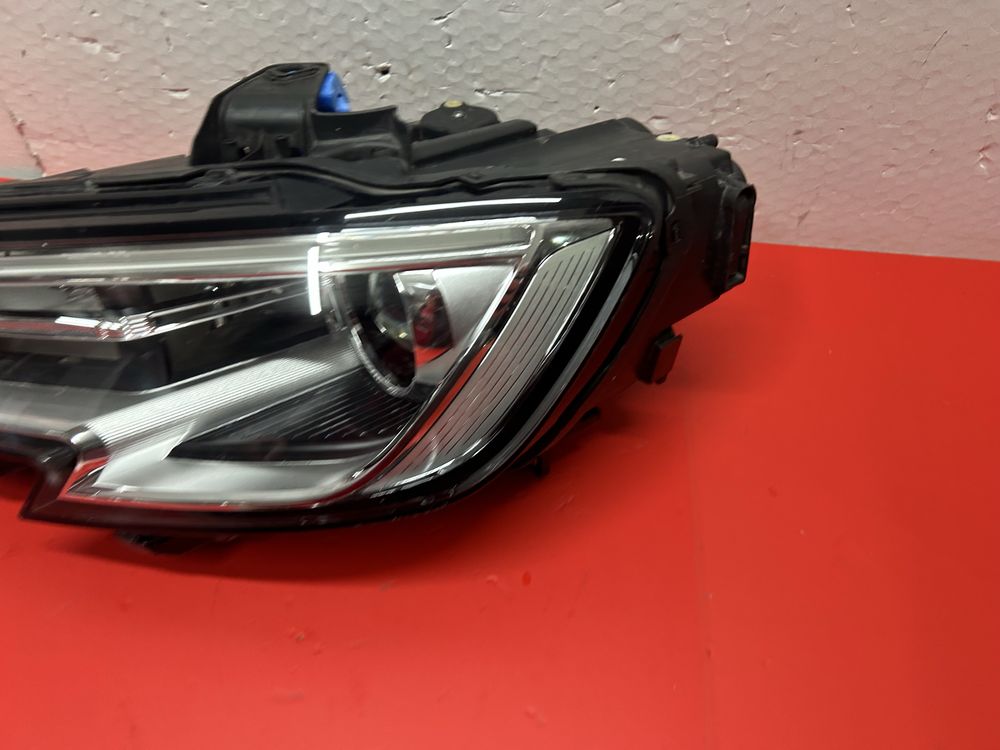 Far faruri Audi A3 8V0 bi xenon 2015-2018 stanga