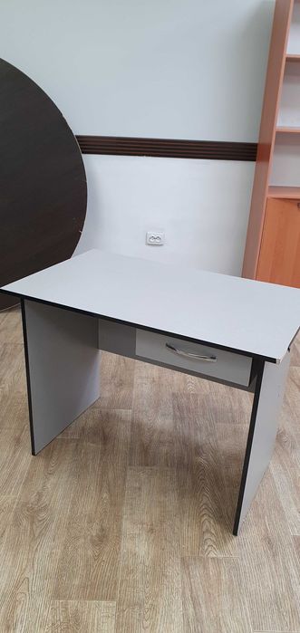 Продам офисные столы и комод от 5000тг