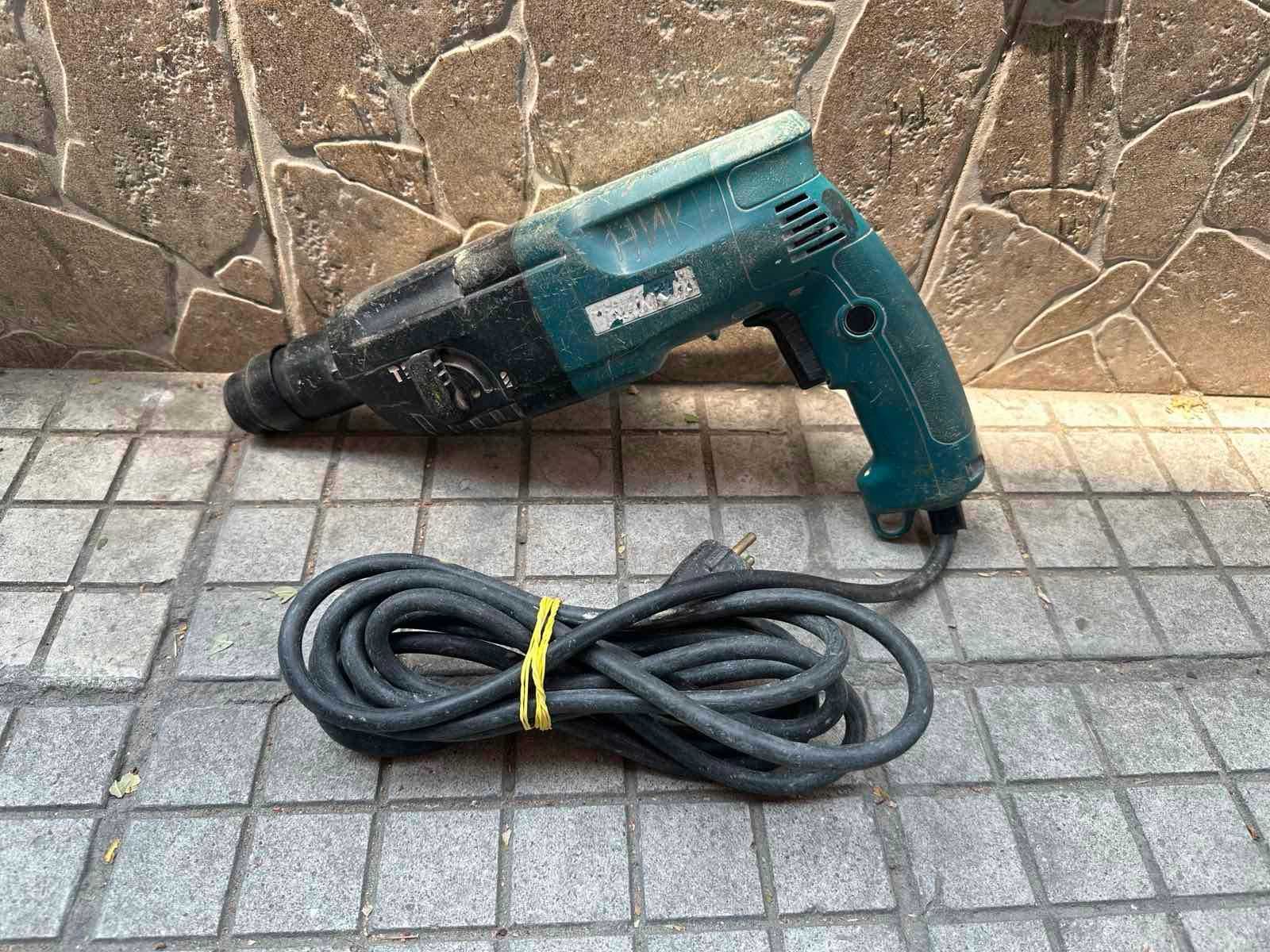 Перфоратор Makita HR2020