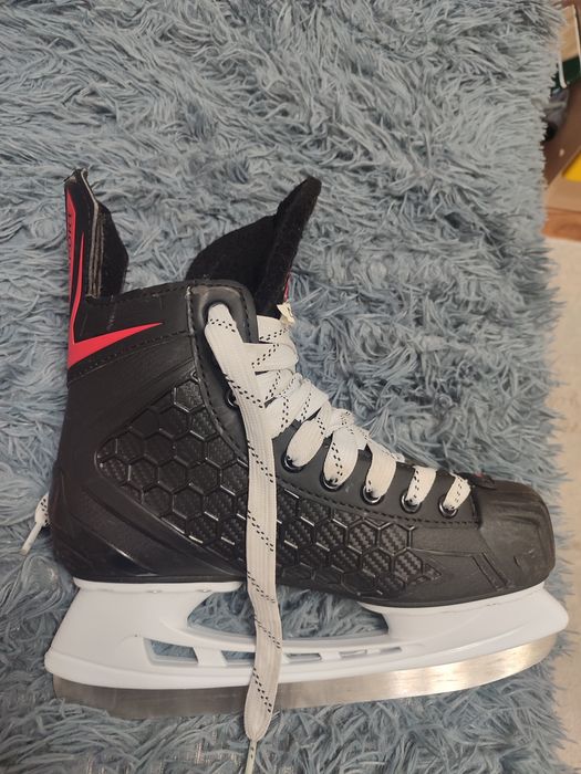 Продам коньки в очень хорошем состоянии