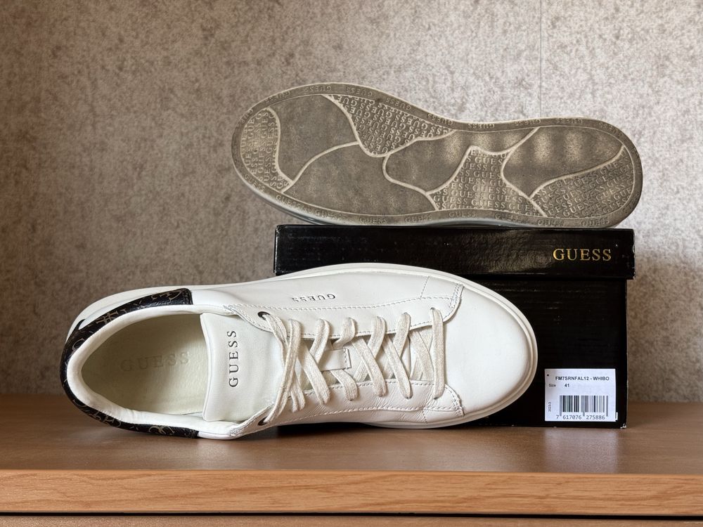 Кожени обувки GUESS