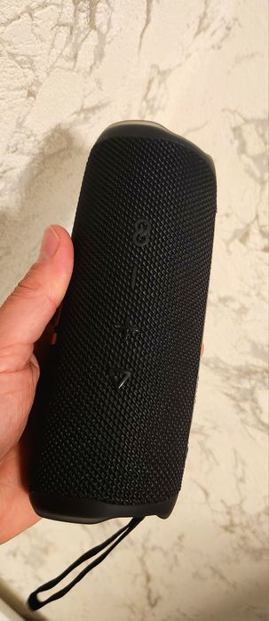 JBL Flip 6 черен с 1г. гаранция