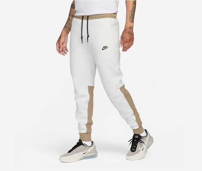 Nike Tech Fleece JGGR Спортно Долнище