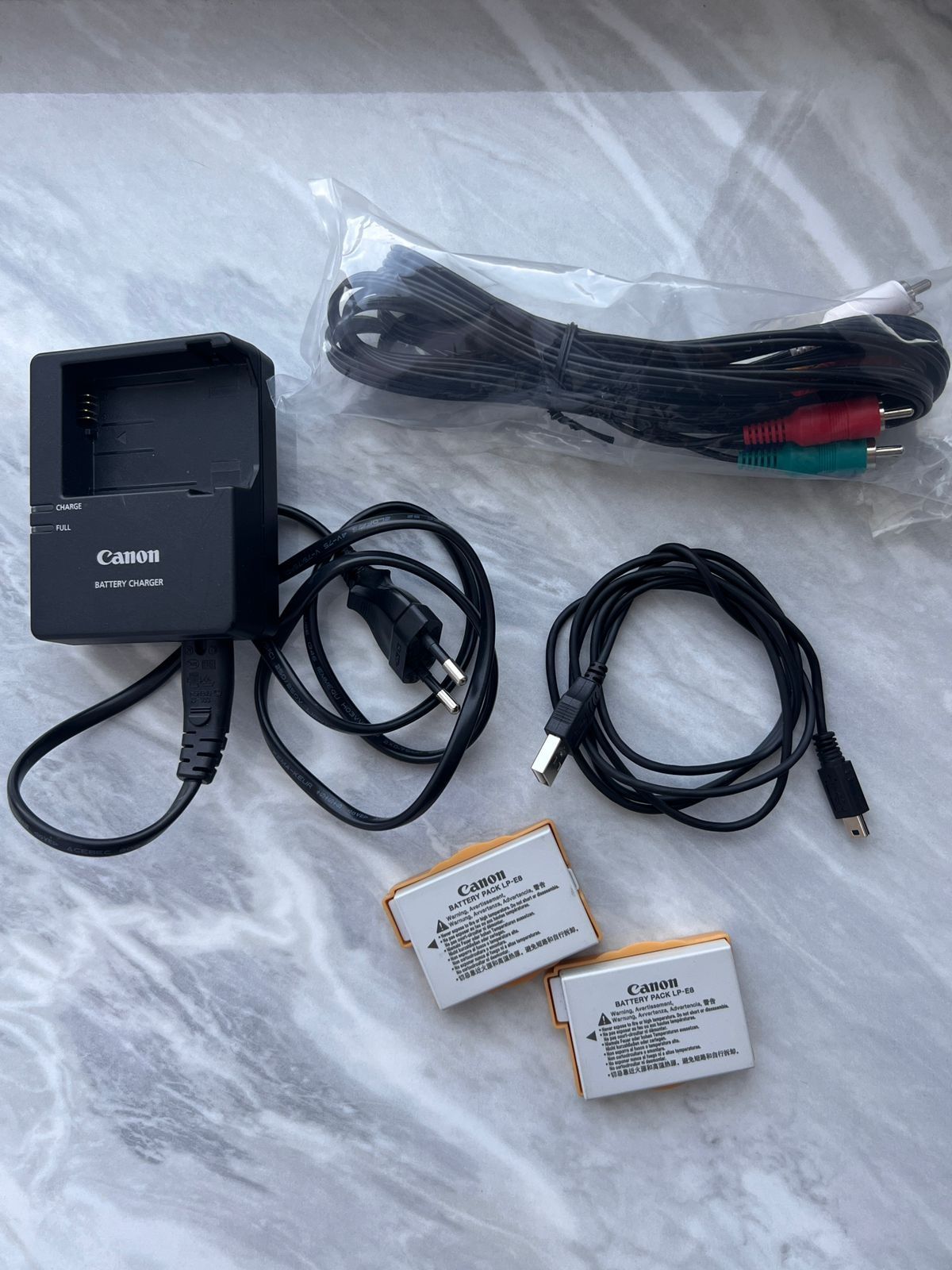 Видеокамера Panasonic  hdc cd80EE