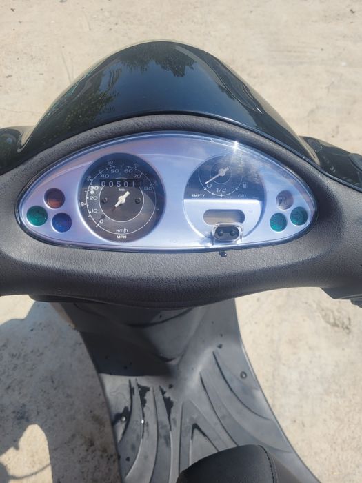 Vând scuter piaggio