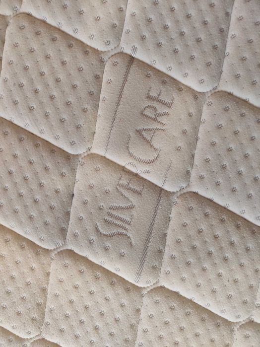 Спалня Приста с матрак и повдигащ меха низъм