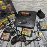 продам игравую приставку  SEGA 16BIT +132GAMES рабочая в среднем сост