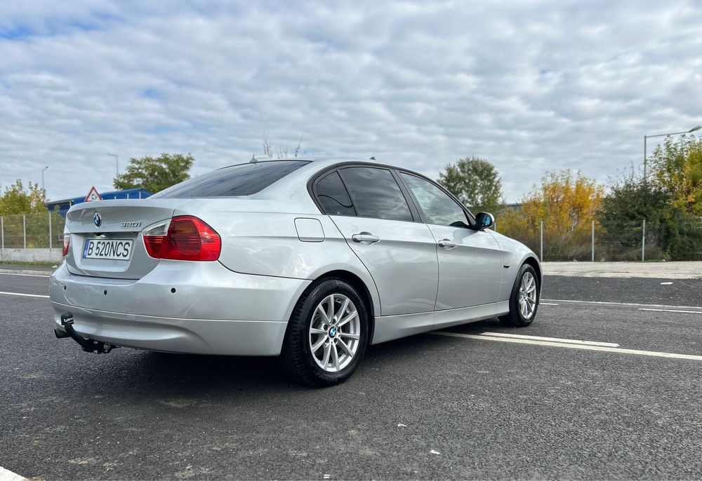 Vand bmw 320i 150cp