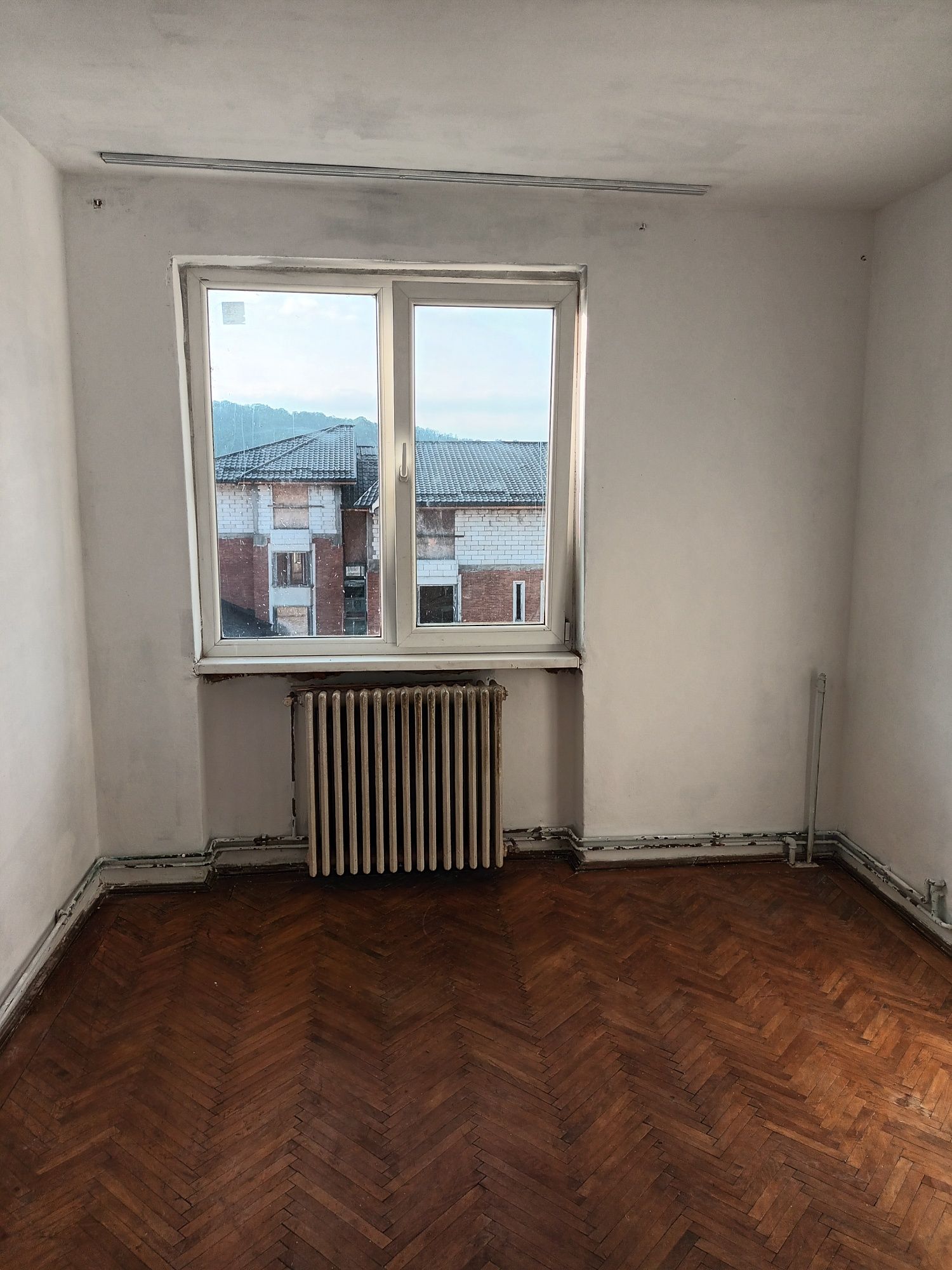 Vând apartament 2 camere in Lunca (Indesire) cu o priveliște minunată