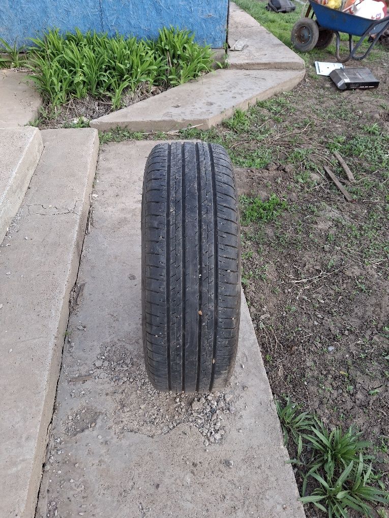 Шины для автомобиля-225/70 R16