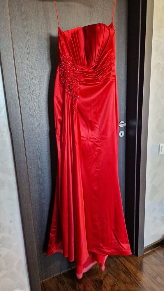 Rochie de ocazie roșie