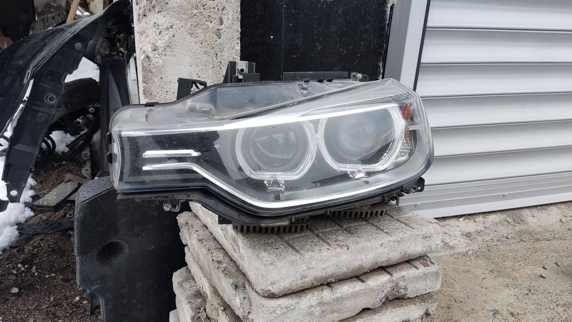 BMW F30 Dynamic xenon фарове