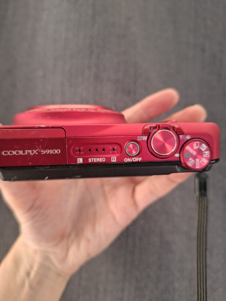 Компактен дигитален фотоапарат NIKON COOLPIX S9100