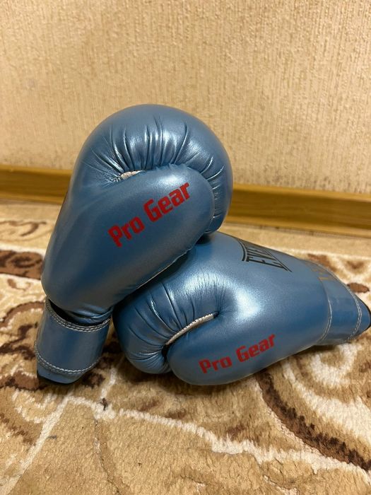 Перчатки тренировочные для бокса EVERLAST на липучке