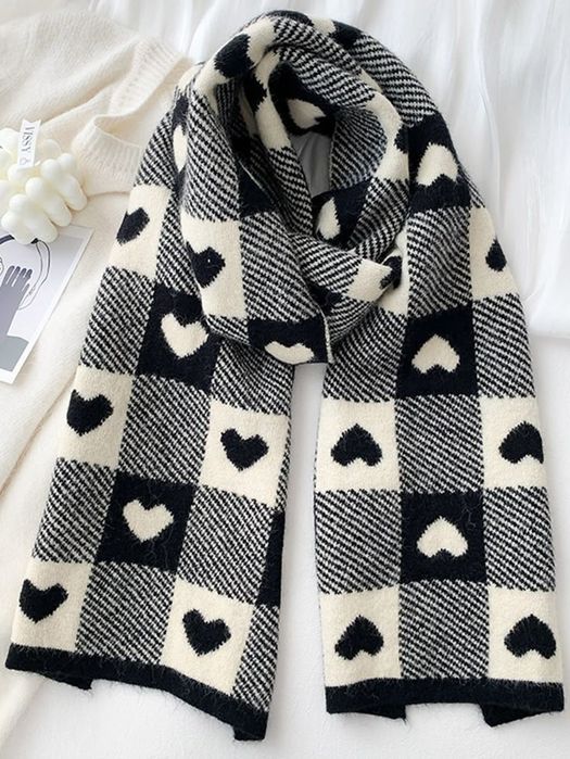 Шарф с сердечками