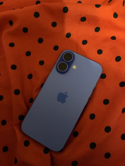 Iphone 16 128gb baterie 98%