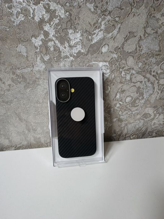 Продам чехол на iPhone 17